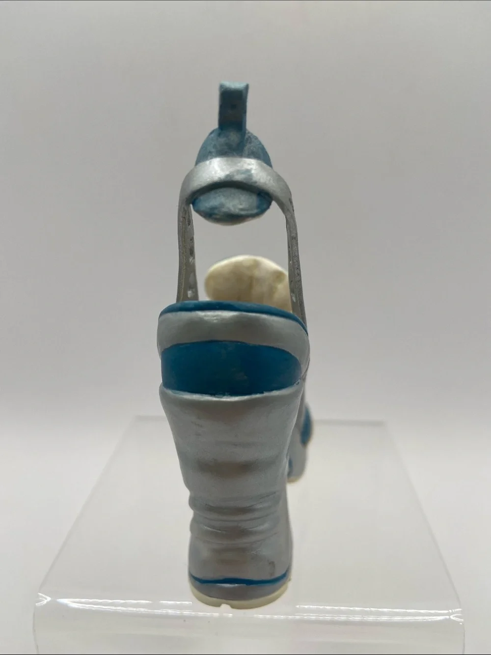 Just The Right Shoe by Raine Stylin’ Miniature Shoe Figurine Collectible